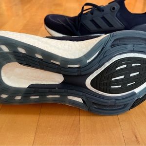 Ultra boost 22 Navy blue size 9.5.  Brand new